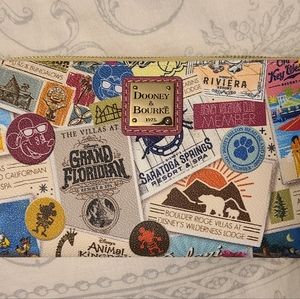 Dooney & Bourkey DVC wallet
